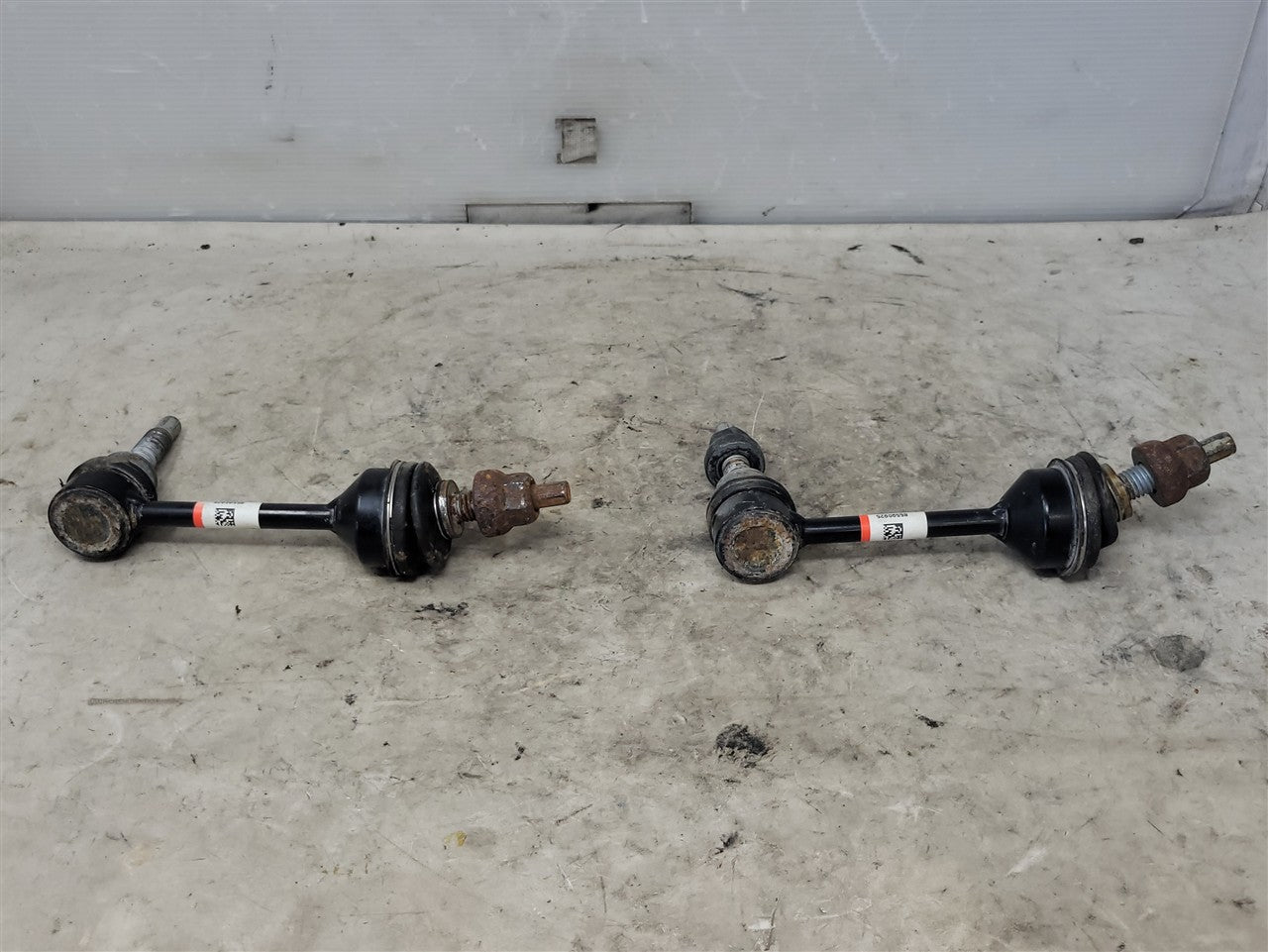 2023 SIERRA SWAY BAR END LINKS PAIR 35K MILES 34455 - image 5