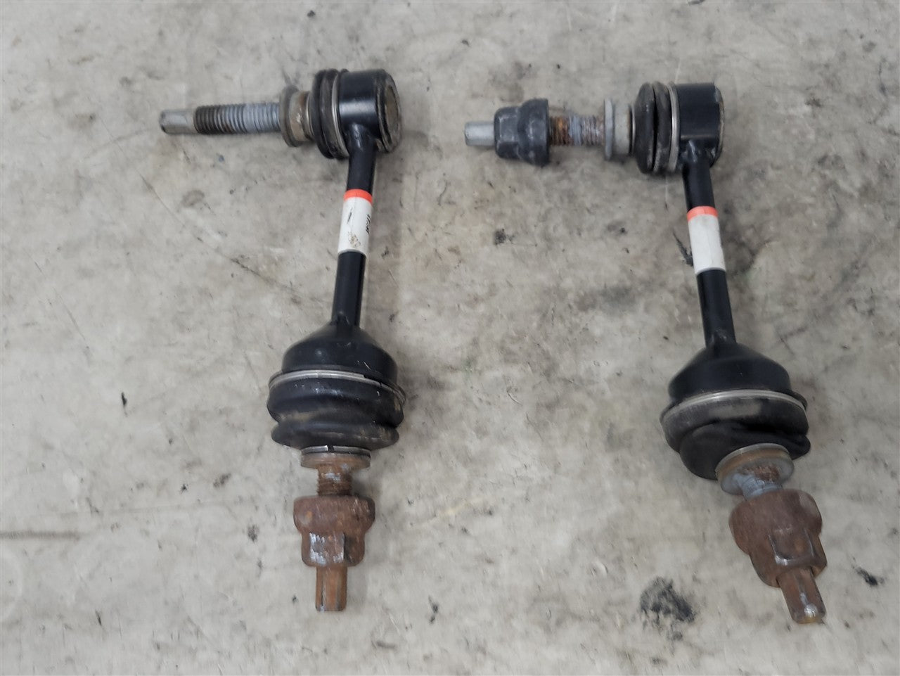2023 SIERRA SWAY BAR END LINKS PAIR 35K MILES 34455 - image 6