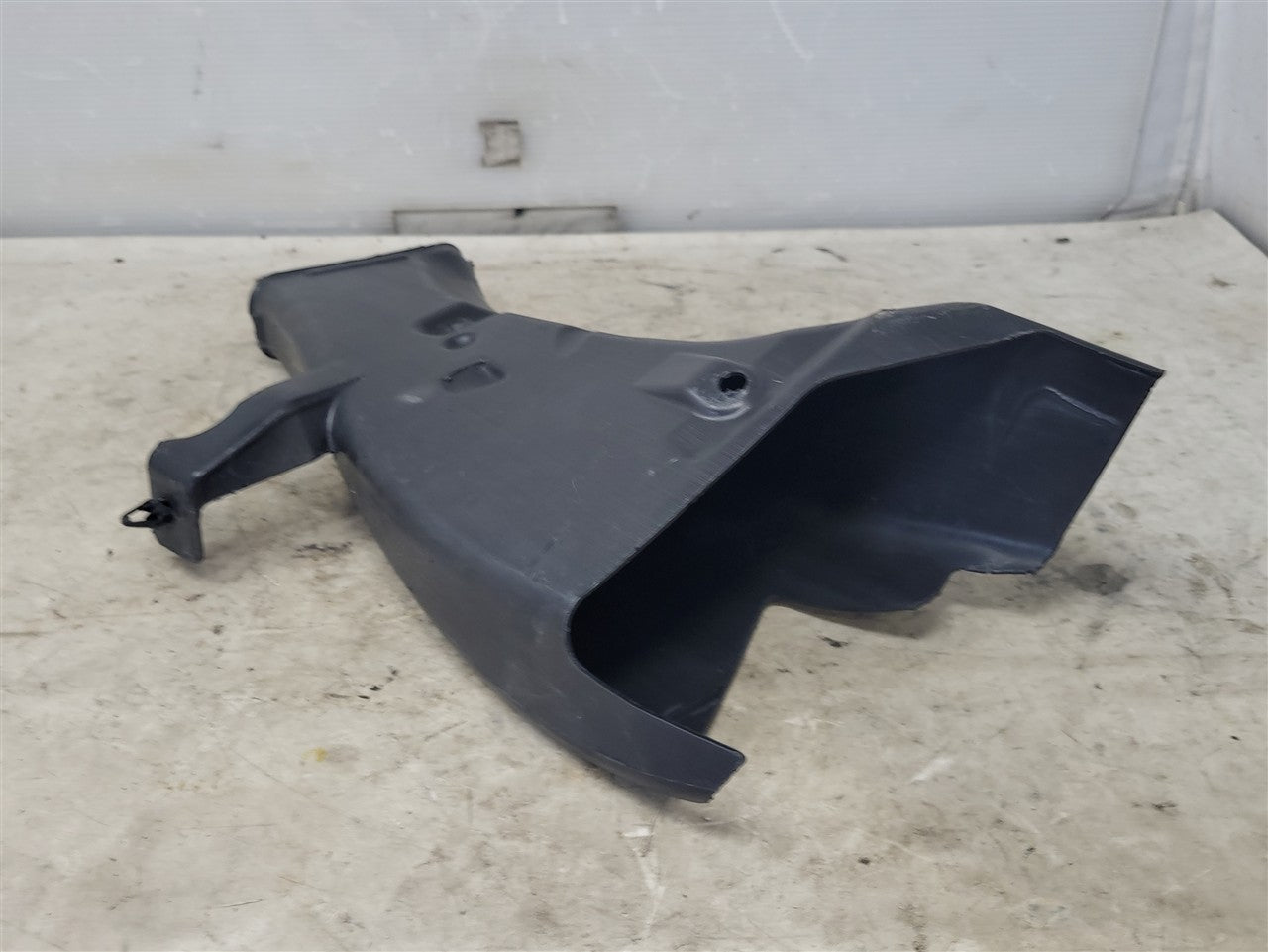 2016 CAMARO RH FRONT BRAKE COOLING DUCT 84010174 34456 - image 5
