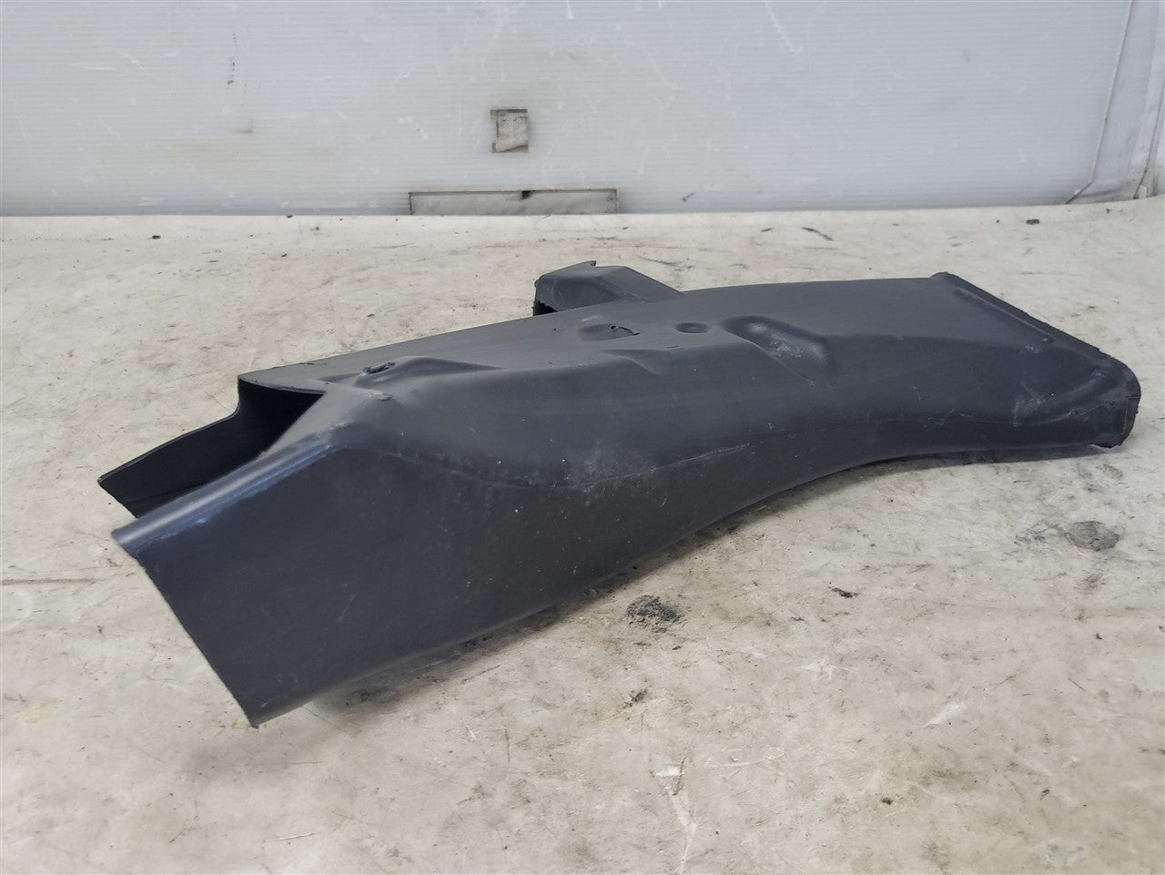 2016 CAMARO RH FRONT BRAKE COOLING DUCT 84010174 34456 - image 7