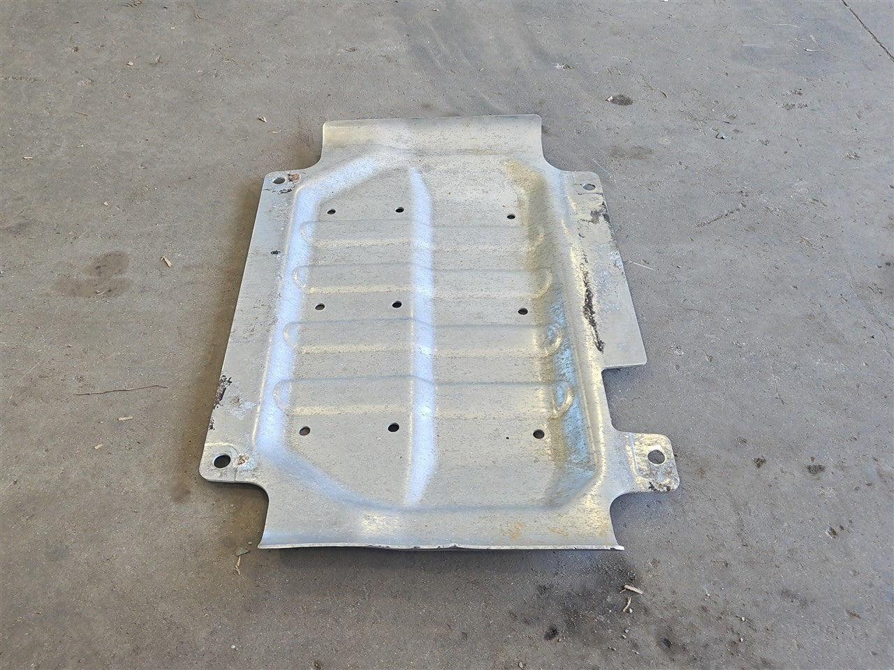 2023 SIERRA METAL FRONT SKID PLATE 23385004 34457 - image 2