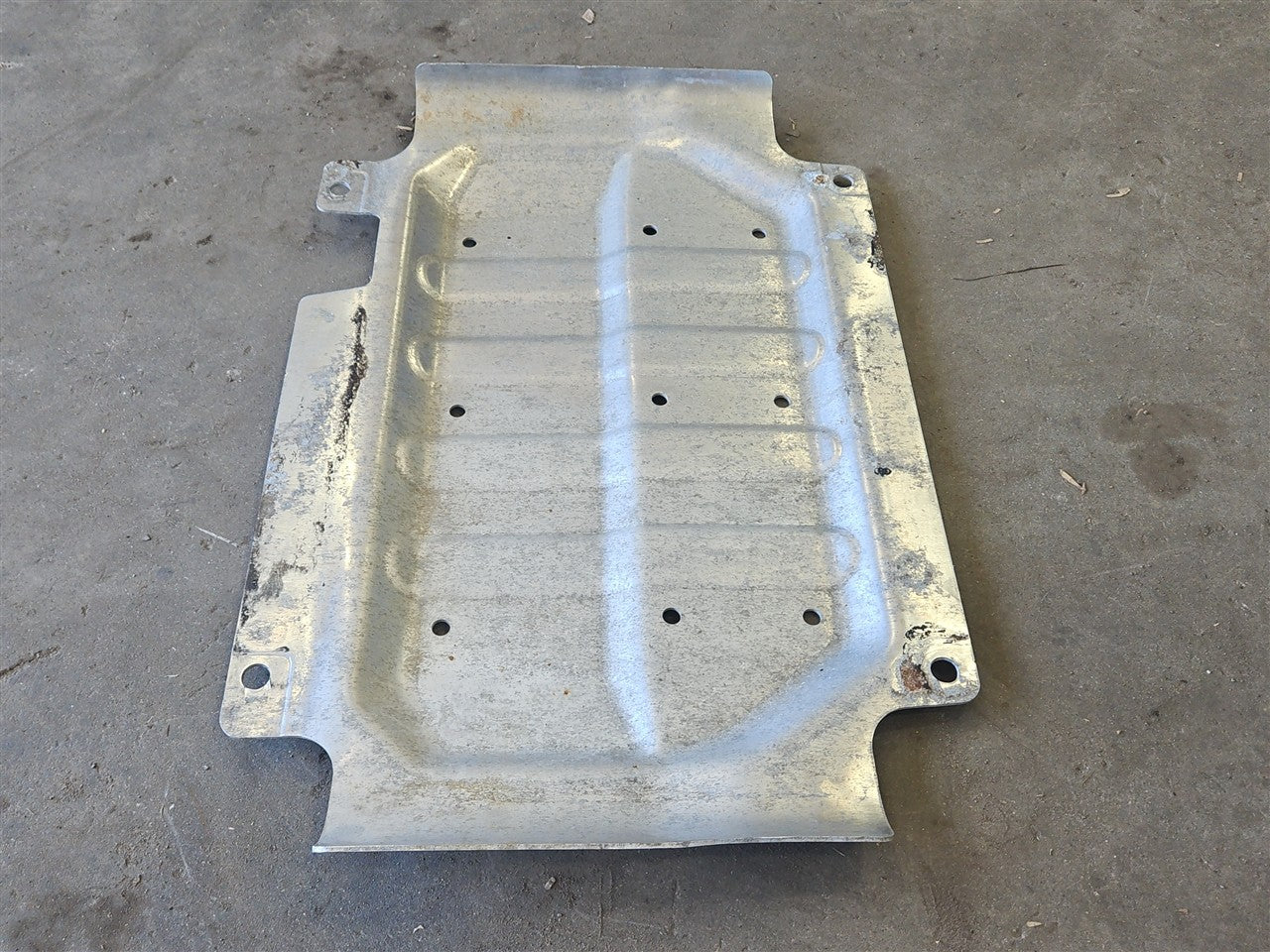 2023 SIERRA METAL FRONT SKID PLATE 23385004 34457 - image 4