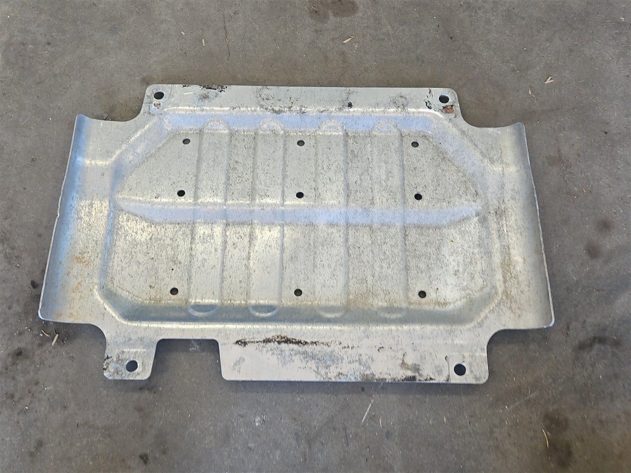 2023 SIERRA METAL FRONT SKID PLATE 23385004 34457 - image 5