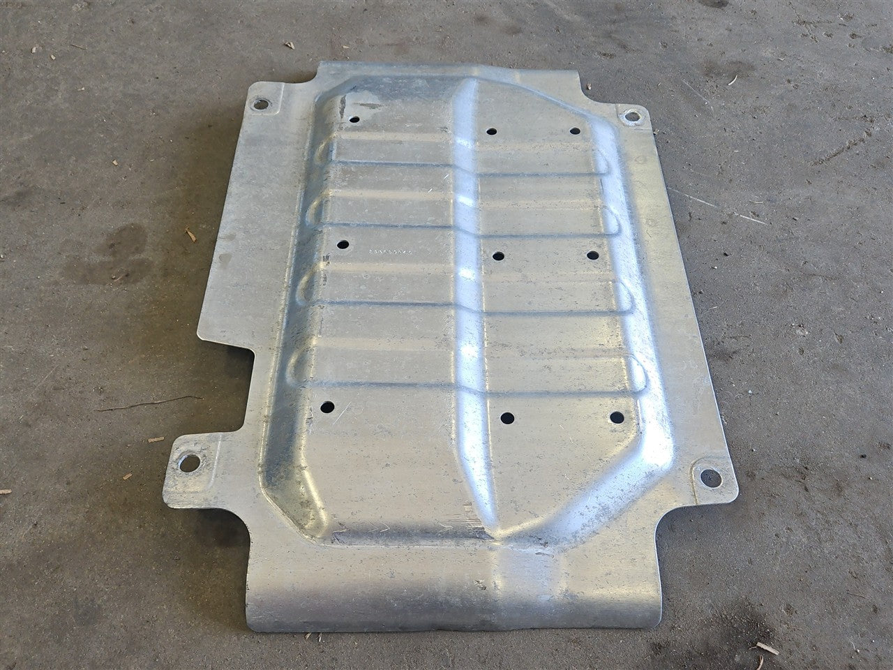 2023 SIERRA METAL FRONT SKID PLATE 23385004 34457 - image 7