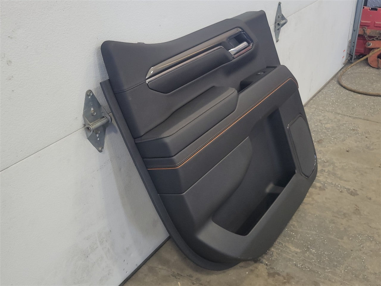2023 SIERRA REAR LH DRIVER AT4 DOOR PANEL TRIM 34458 - image 3