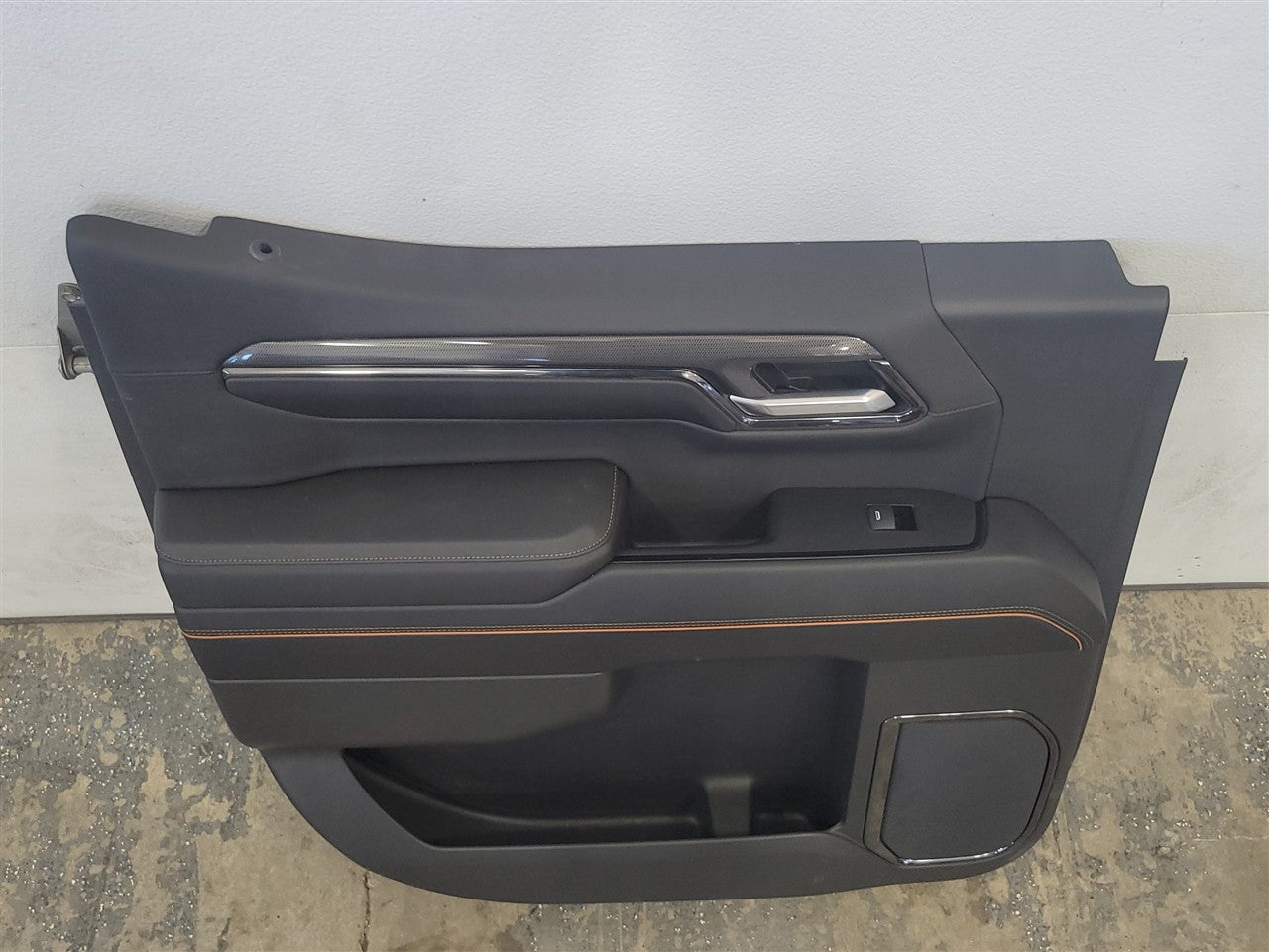 2023 SIERRA REAR LH DRIVER AT4 DOOR PANEL TRIM 34458 - image 4