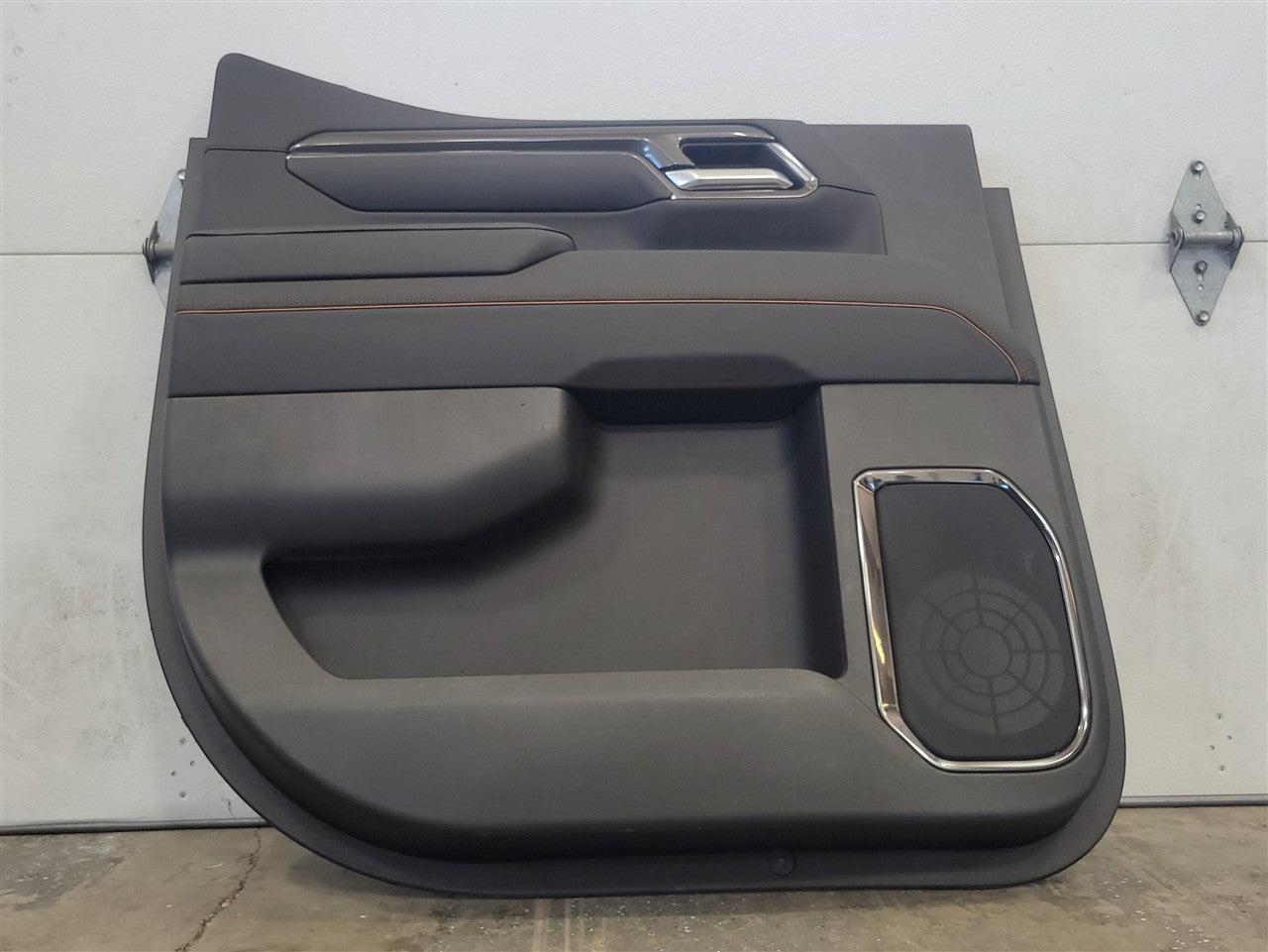2023 SIERRA REAR LH DRIVER AT4 DOOR PANEL TRIM 34458 - image 5