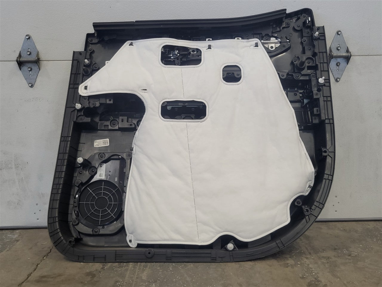 2023 SIERRA REAR LH DRIVER AT4 DOOR PANEL TRIM 34458 - image 10