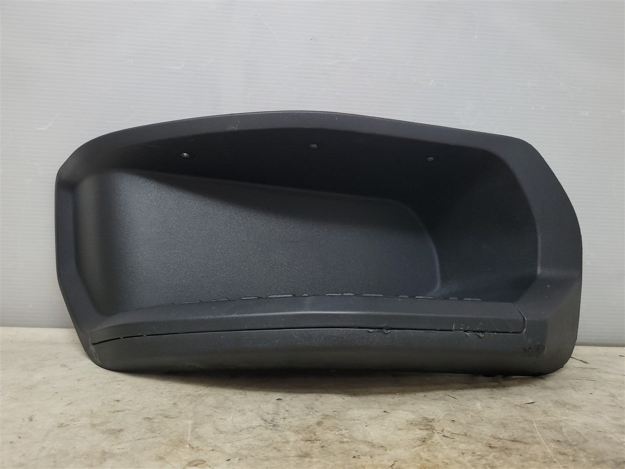 2023 SIERRA RH BUMPER STEP INSERT & PAD OEM 34460 - image 3
