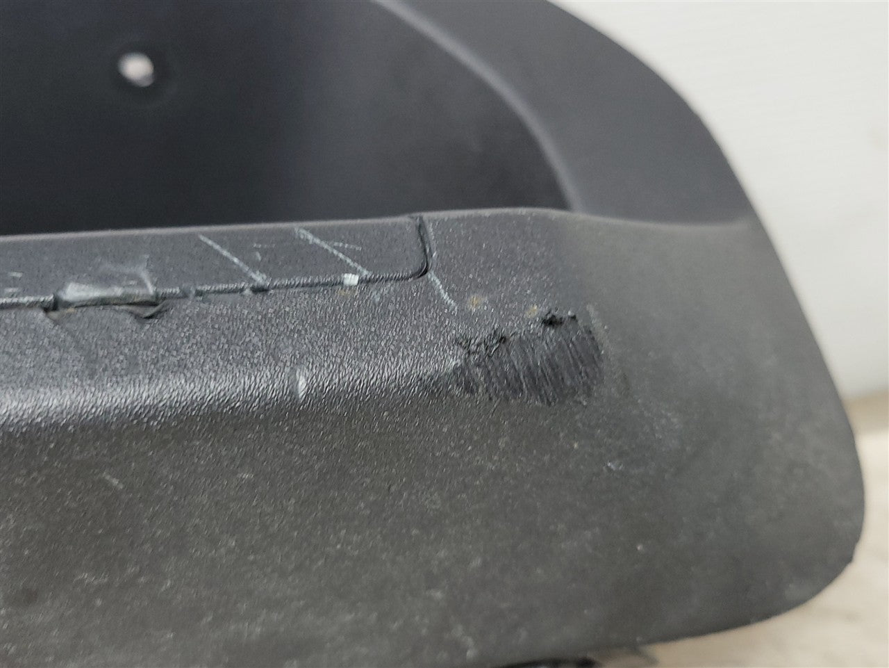 2023 SIERRA RH BUMPER STEP INSERT & PAD OEM 34460 - image 6