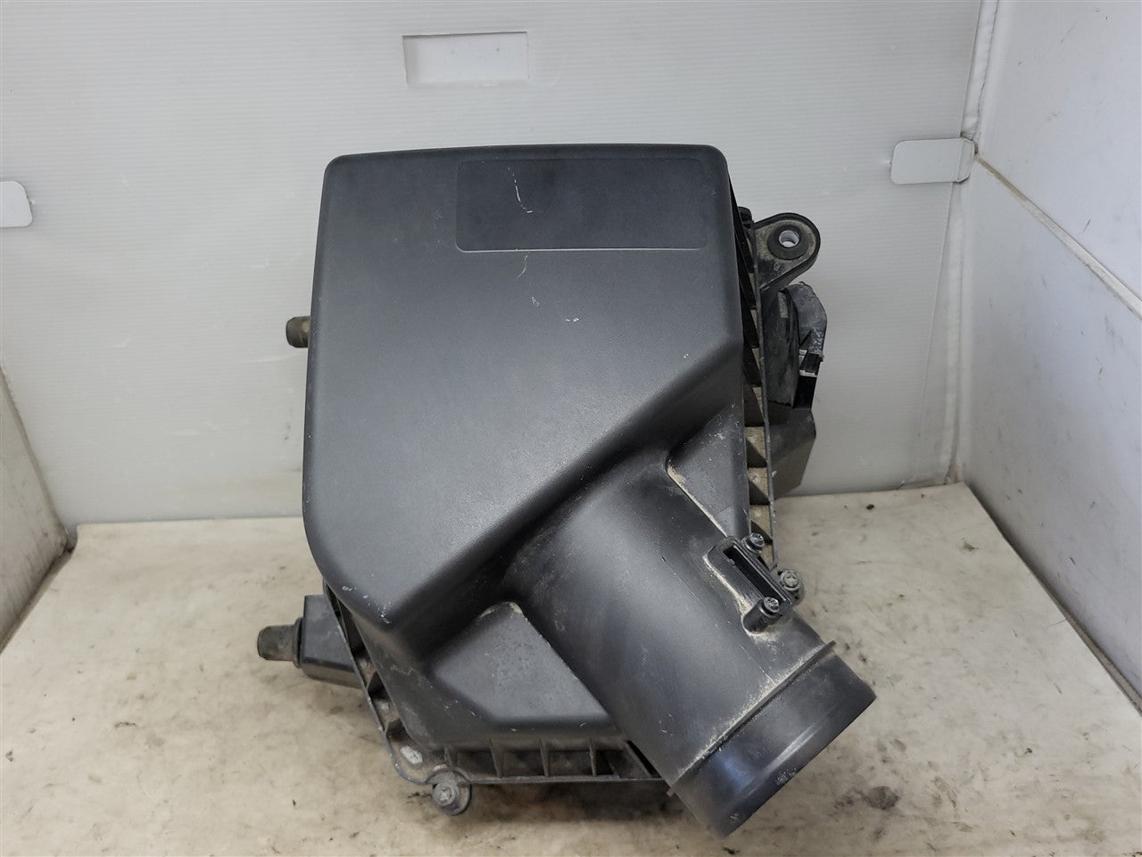 2023 SIERRA OEM AIR BOX FILTER HOUSING 85607682 34471 - image 1