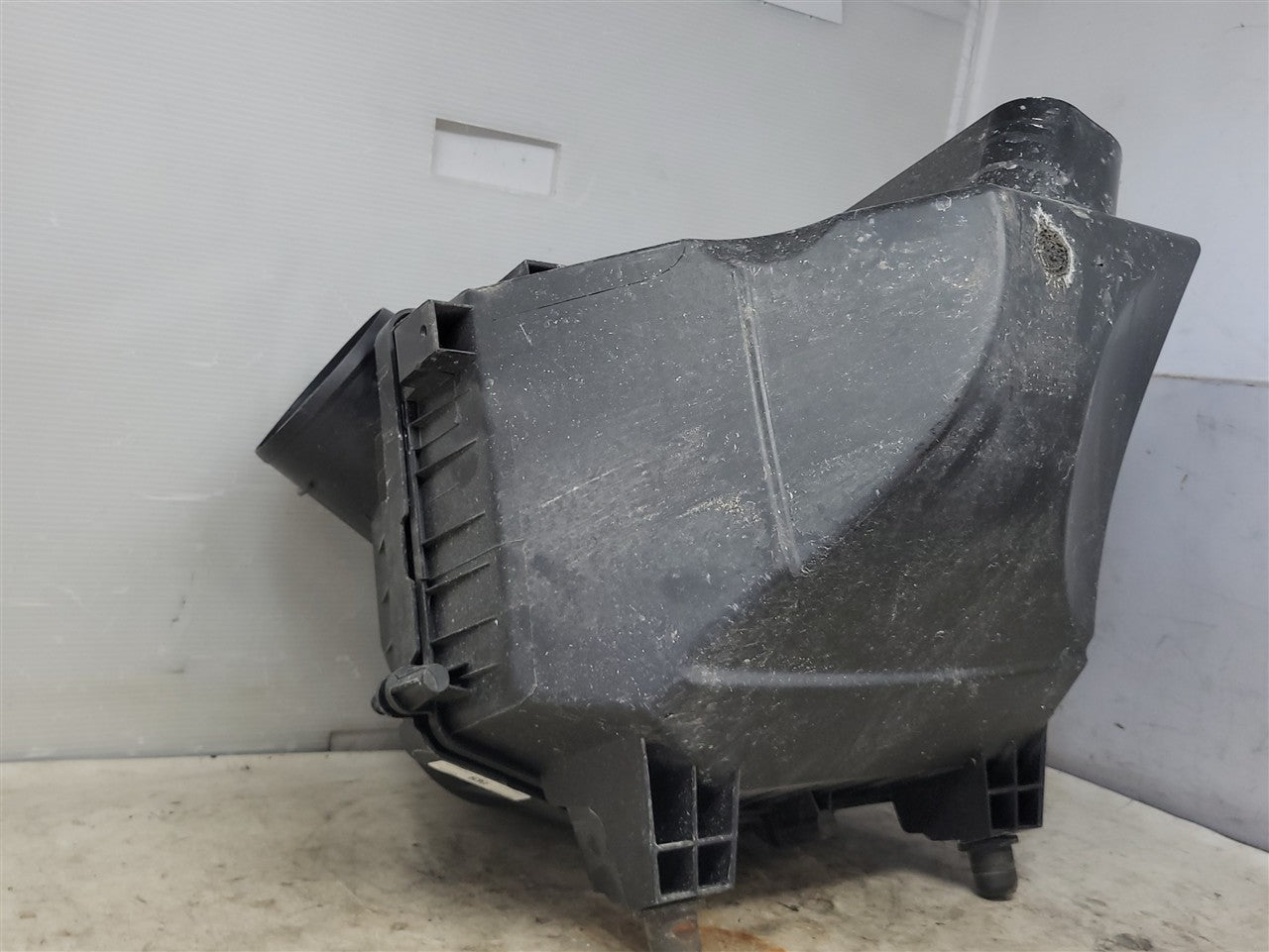 2023 SIERRA OEM AIR BOX FILTER HOUSING 85607682 34471 - image 14