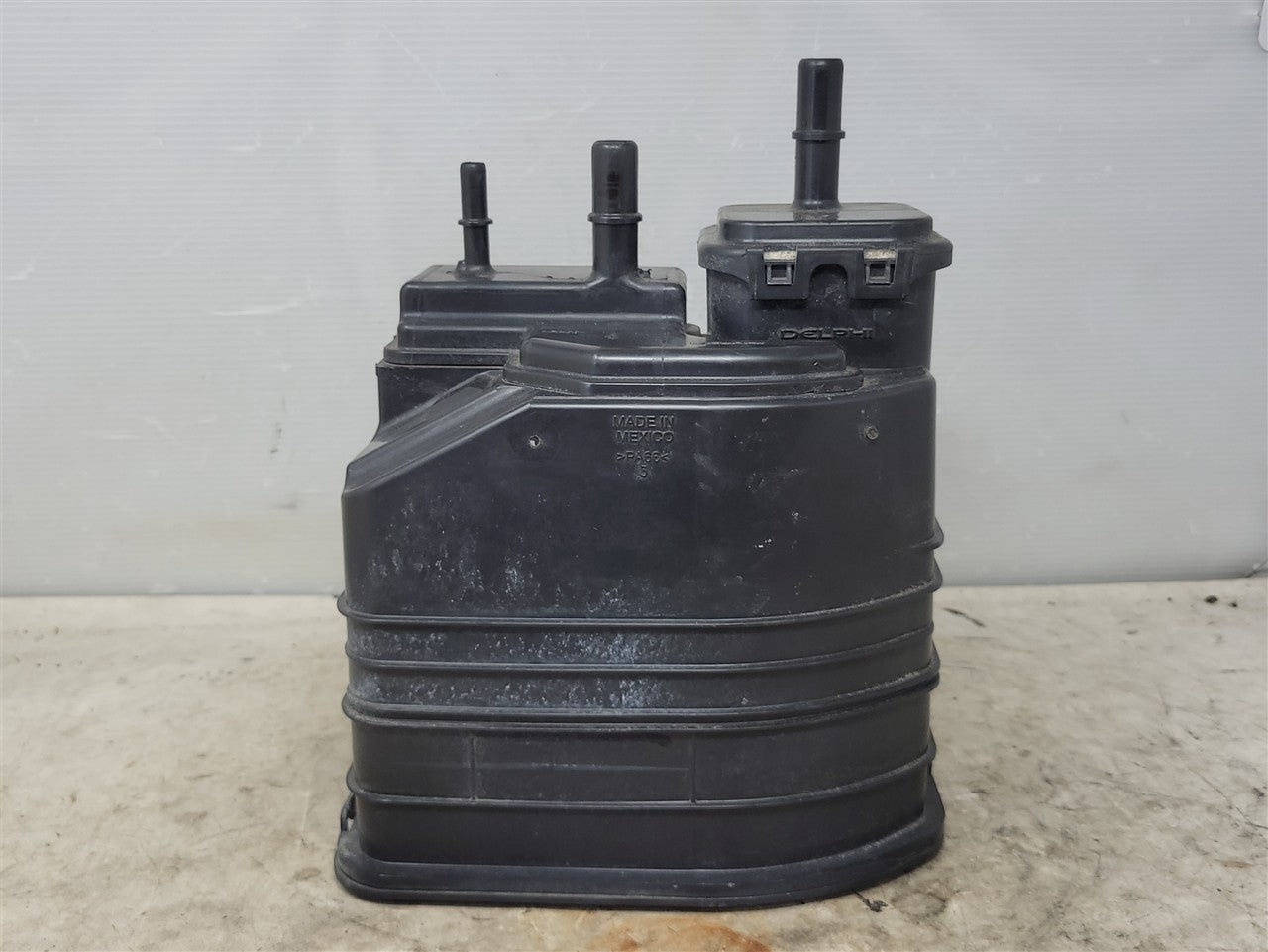 2016 CAMARO FUEL VAPOR CHARCOAL CANISTER 20951487 34473 - image 1