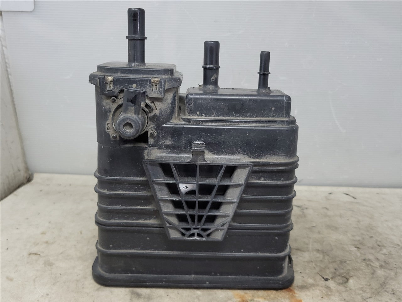 2016 CAMARO FUEL VAPOR CHARCOAL CANISTER 20951487 34473 - image 5