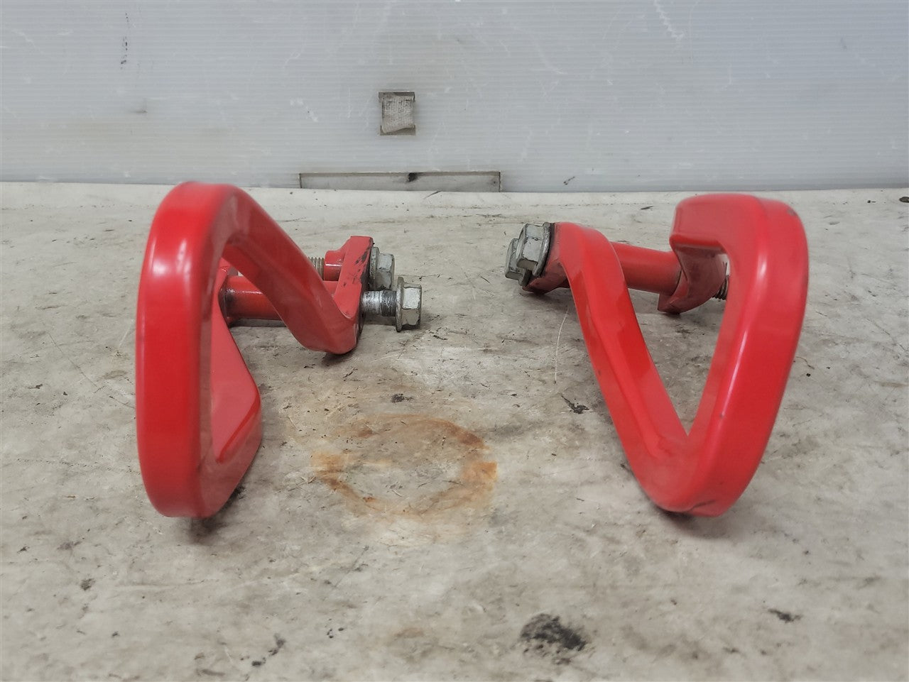 2023 SIERRA FRONT TOW HOOKS PAIR W/BOLTS RED 34481 - image 1