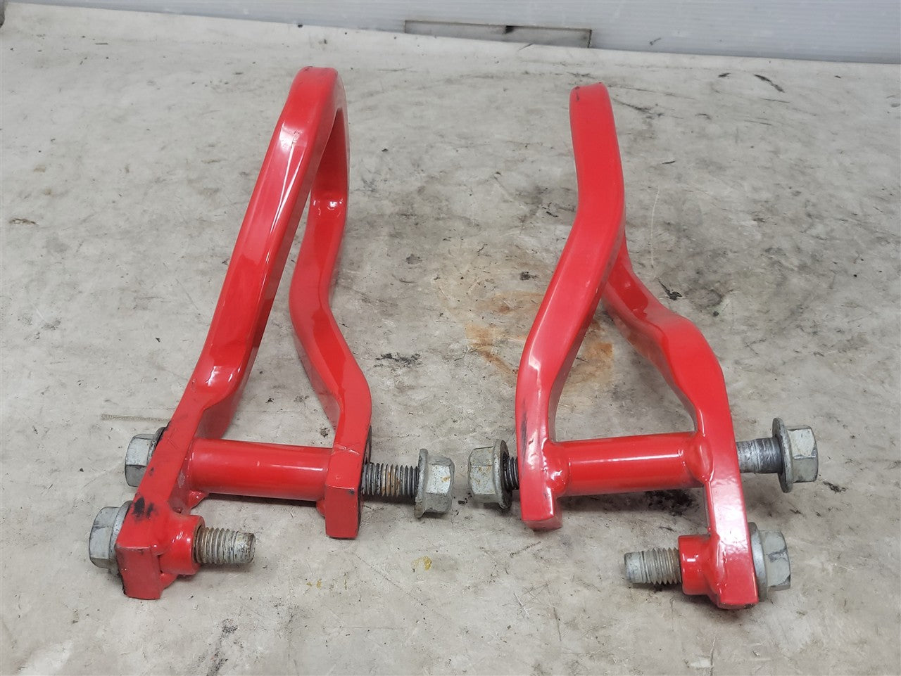 2023 SIERRA FRONT TOW HOOKS PAIR W/BOLTS RED 34481 - image 5