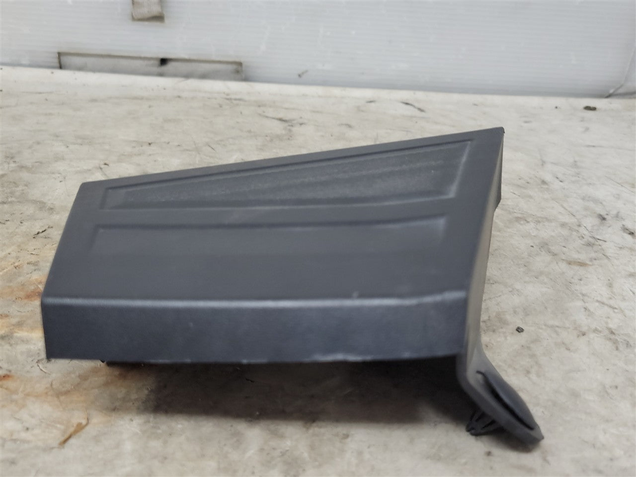 2023 SIERRA OEM LH TAILGATE CAP 84434830 34483 - image 4