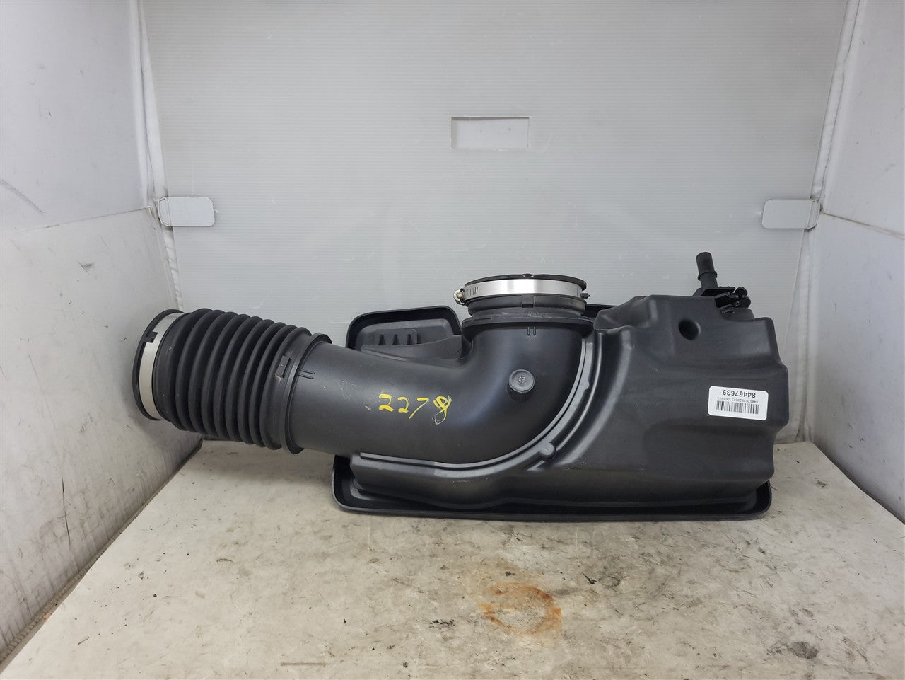 2023 SIERRA AIR CLEANER INTAKE TUBE 84467639 34484 - image 10