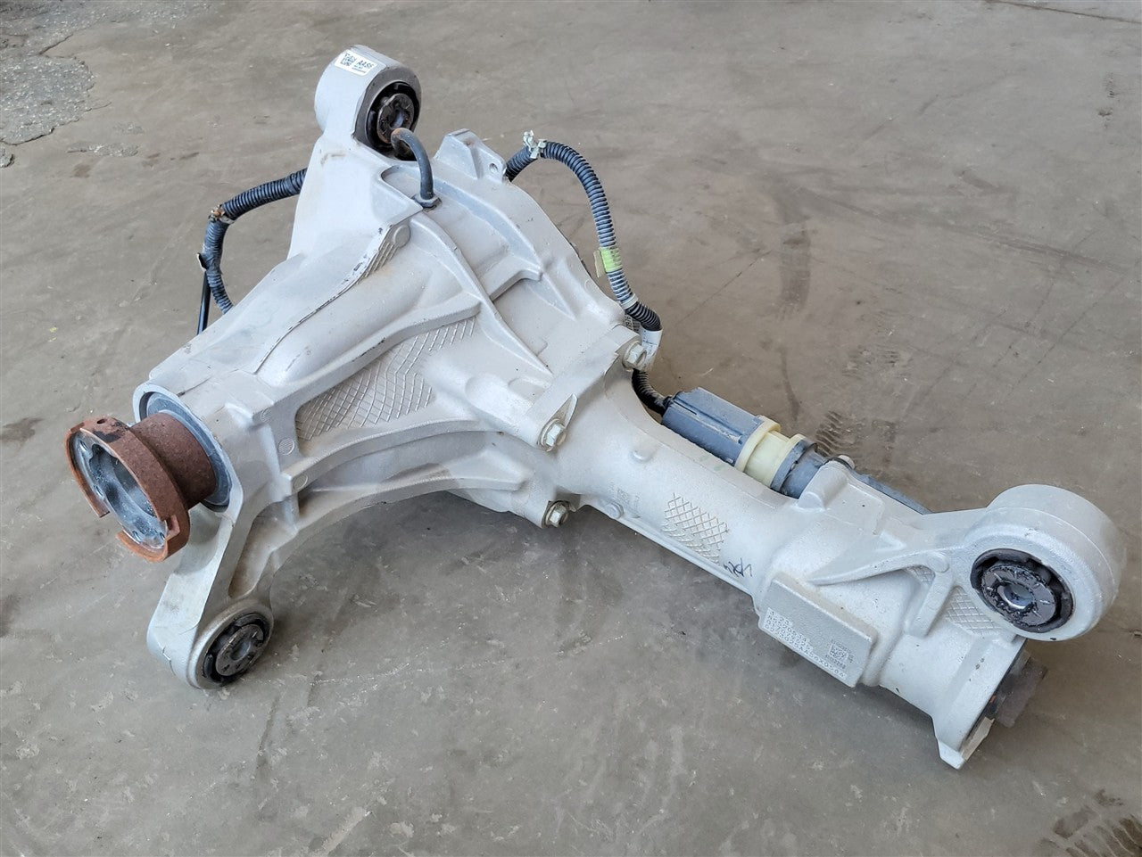 Used OEM 2023 SIERRA FRONT AXLE 3.23 GU5 RATIO AANG 35K, actual item photo 7