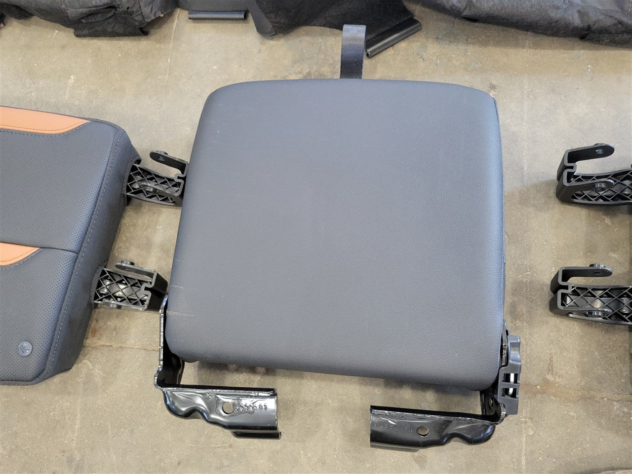 2023 SIERRA REAR AT4 SEAT COVERS BLACK WITH KALAHARI ACCENTS 34487 - image 12