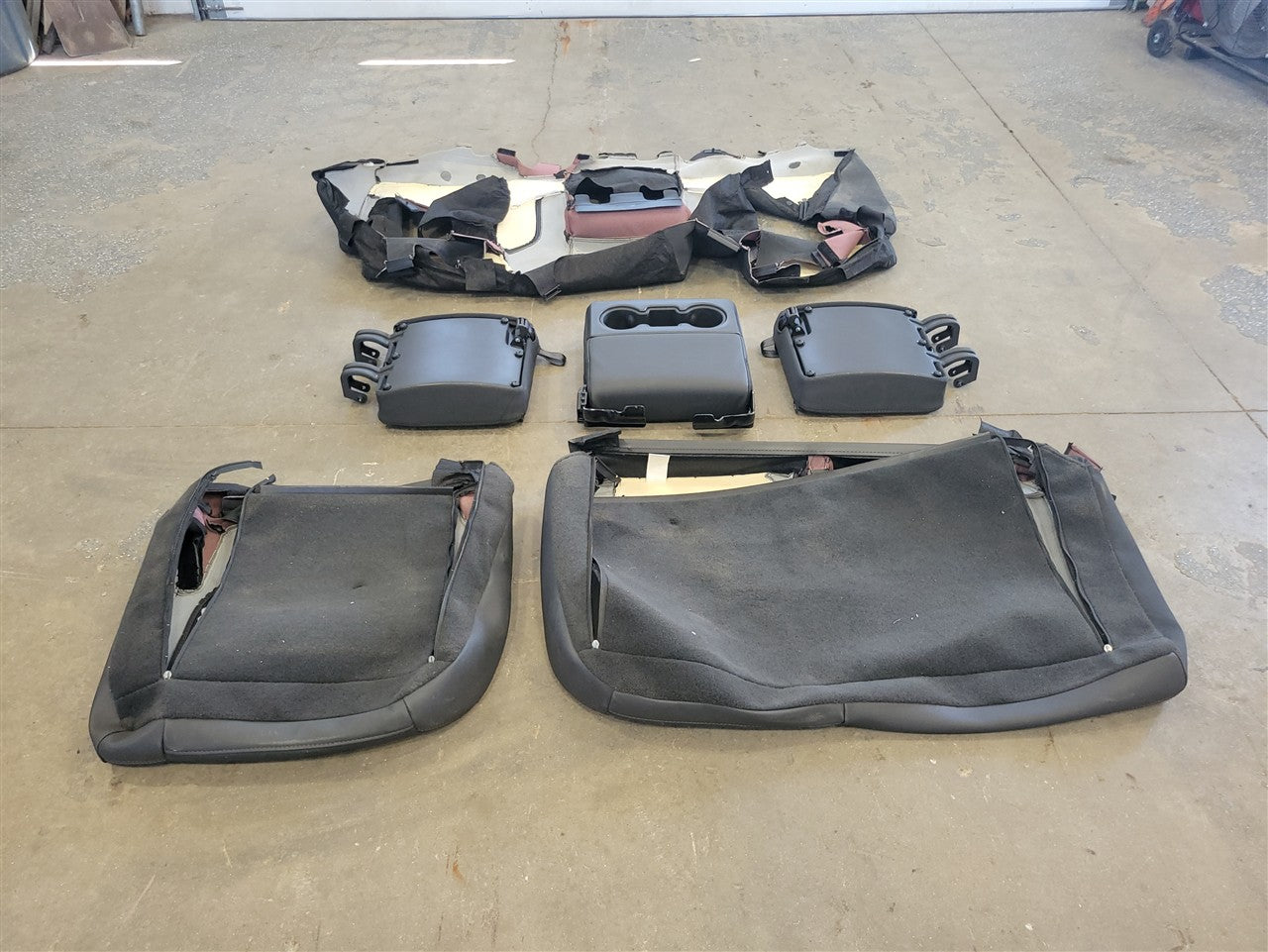 2023 SIERRA REAR AT4 SEAT COVERS BLACK WITH KALAHARI ACCENTS 34487 - image 17