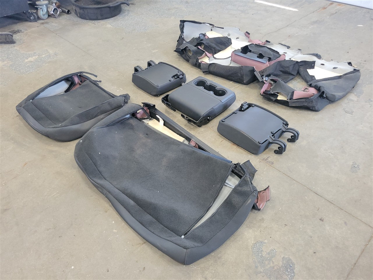 2023 SIERRA REAR AT4 SEAT COVERS BLACK WITH KALAHARI ACCENTS 34487 - image 18