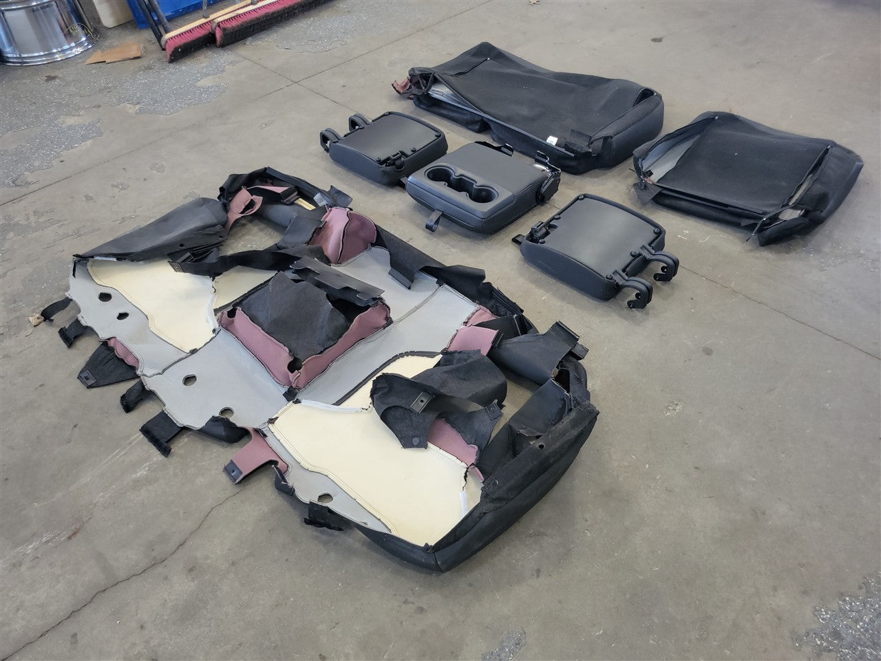 2023 SIERRA REAR AT4 SEAT COVERS BLACK WITH KALAHARI ACCENTS 34487 - image 22