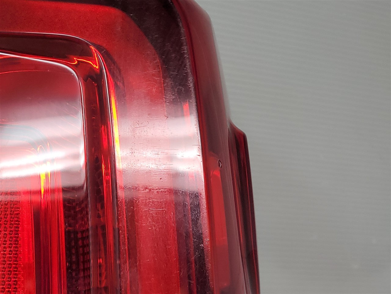 2023 SIERRA RH TAIL LAMP LEDS TESTED GOOD 35K 34489 - image 7