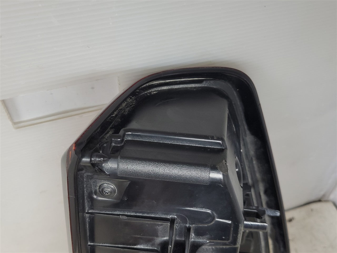 2023 SIERRA RH TAIL LAMP LEDS TESTED GOOD 35K 34489 - image 15