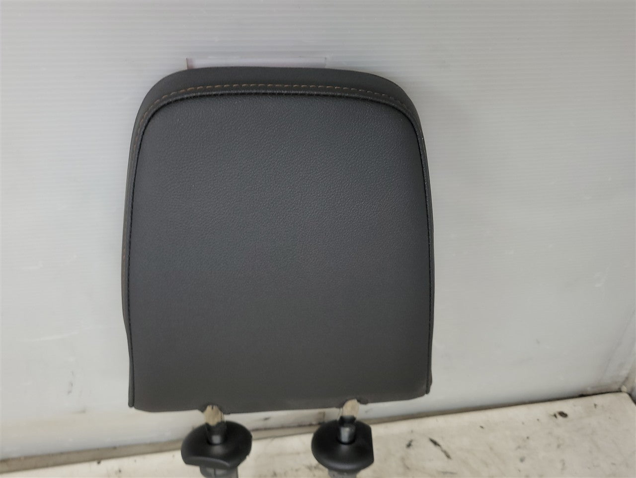 2023 SIERRA AT4 REAR SEAT HEADREST LH OR RH SIDE 34491 - image 7