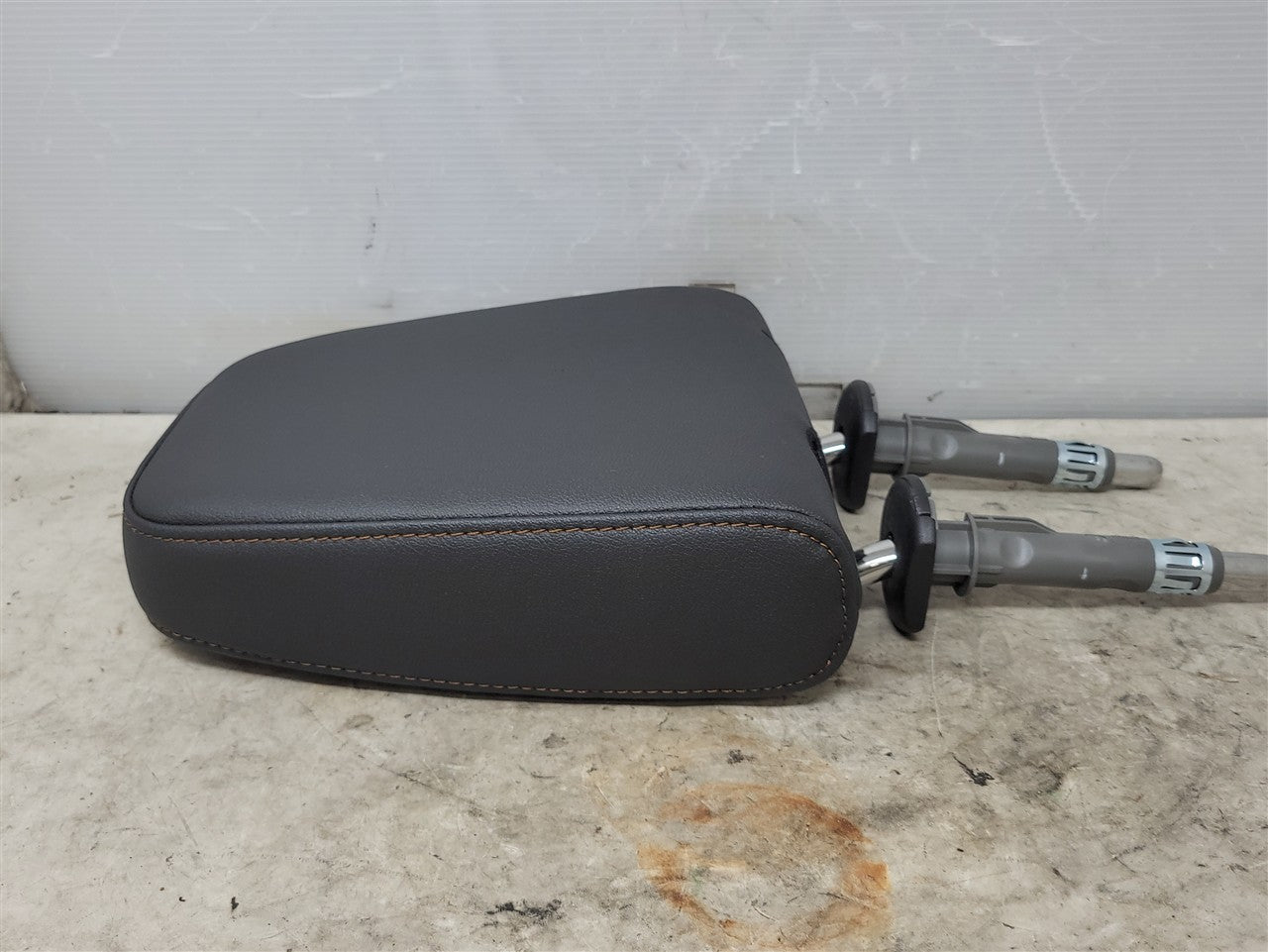 2023 SIERRA AT4 REAR SEAT HEADREST LH OR RH SIDE 34492 - image 5