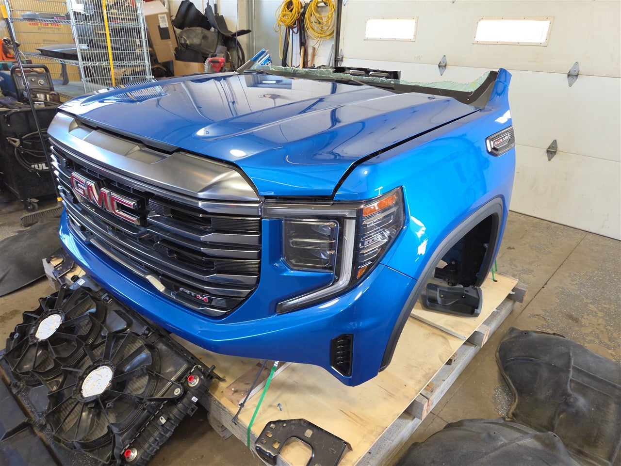 2023 SIERRA FRONT CLIP AT4 BLUE GLT SCRATCHES ON UPPER BUMPER 34494 - image 11