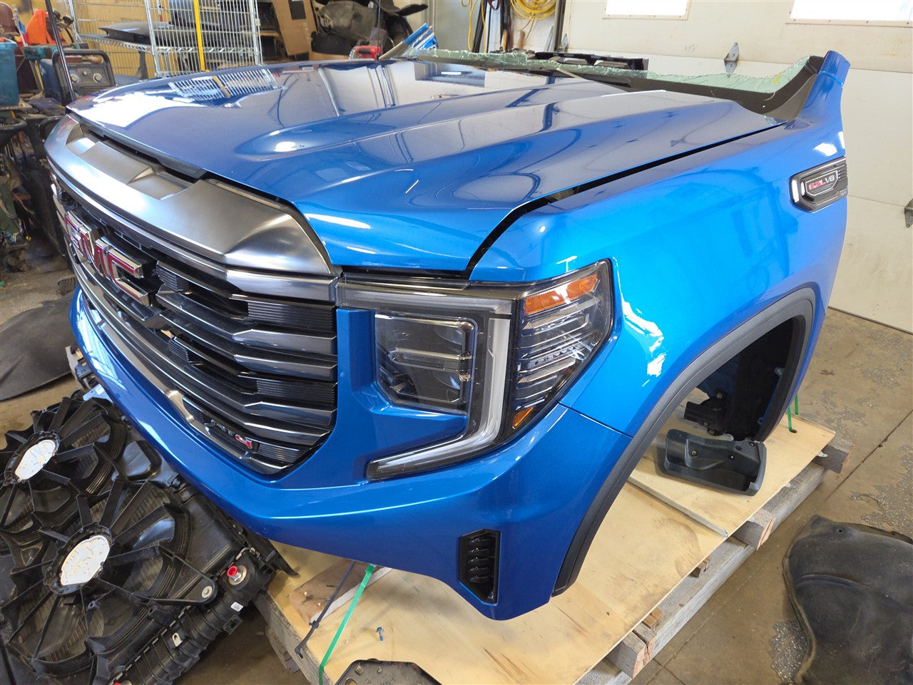 2023 SIERRA FRONT CLIP AT4 BLUE GLT SCRATCHES ON UPPER BUMPER 34494 - image 21