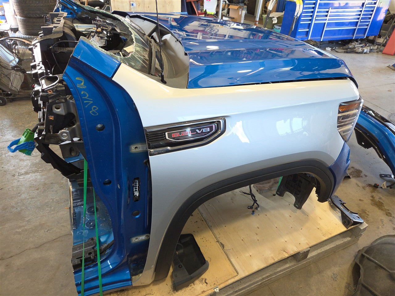 2023 SIERRA FRONT CLIP AT4 BLUE GLT SCRATCHES ON UPPER BUMPER 34494 - image 26