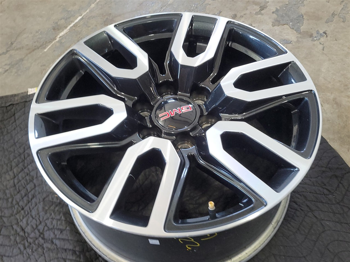 Used OEM 2023 SIERRA AT4 20" WHEEL BLACK WITH MACHINED FACE 23376228, actual item photo 5
