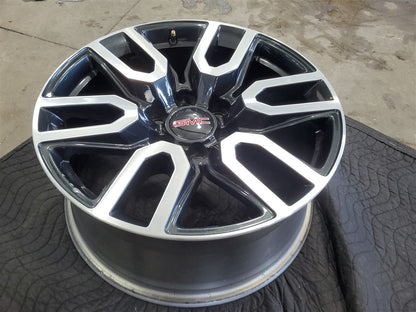 Used OEM 2023 SIERRA AT4 20" WHEEL BLACK WITH MACHINED FACE 23376228, actual item photo 2