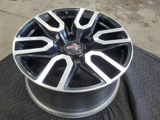 2023 SIERRA AT4 20" WHEEL BLACK WITH MACHINED FACE COUPLE NICS IN FACE OF WHEEL 34496 - image 2