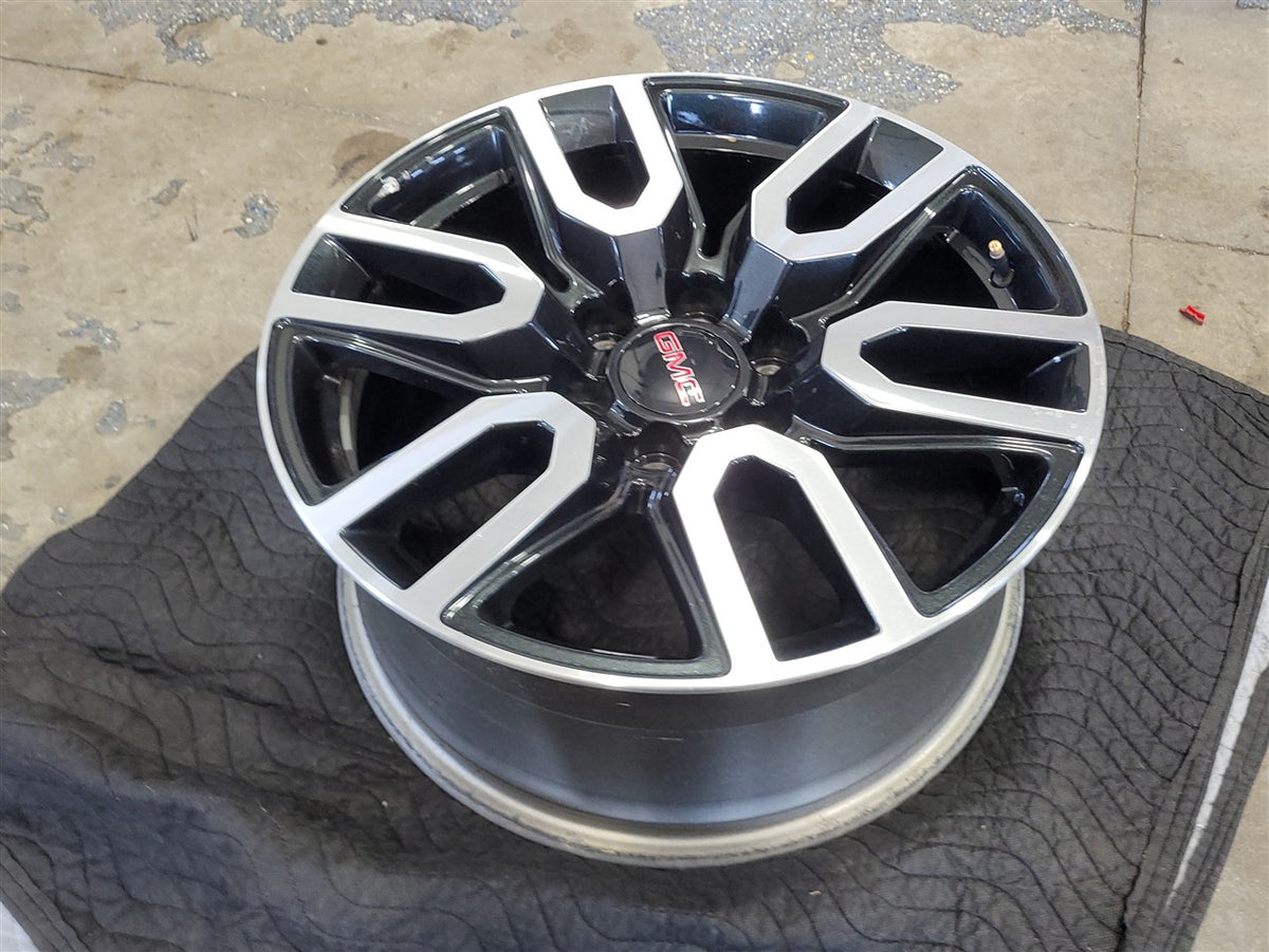 Used OEM 2023 SIERRA AT4 20" WHEEL BLACK WITH MACHINED FACE 23376228, actual item photo 9
