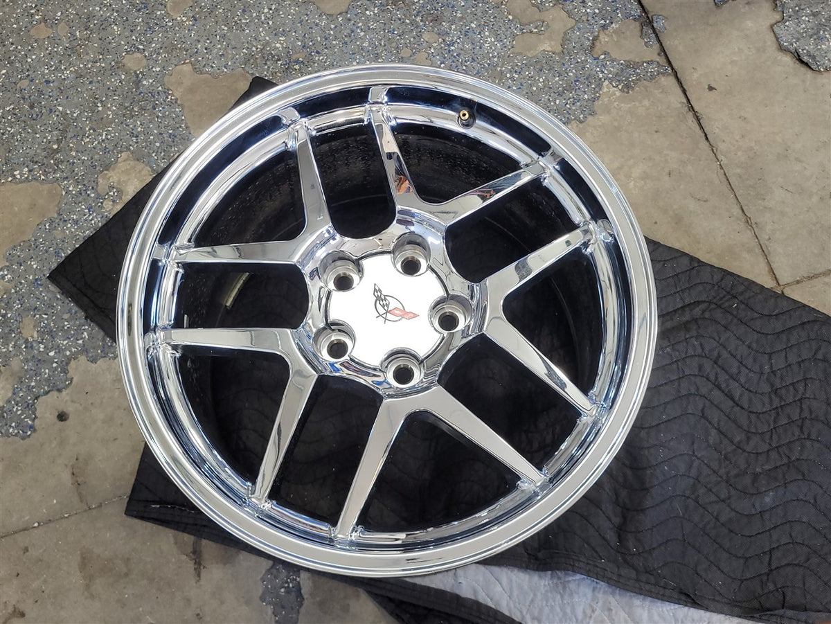 Used OEM 1999 CORVETTE REAR Z06 18" 18X10.5 WHEEL RIM. 09594811, actual item photo 1