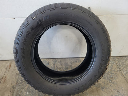 Used OEM 2023 SIERRA WRANGLER TRAILRUNNER AT 275/60R20 8/32" 0223, actual item photo 1