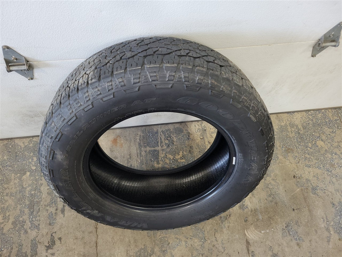 Used OEM 2023 SIERRA WRANGLER TRAILRUNNER AT 275/60R20 8/32" 0223, actual item photo 11