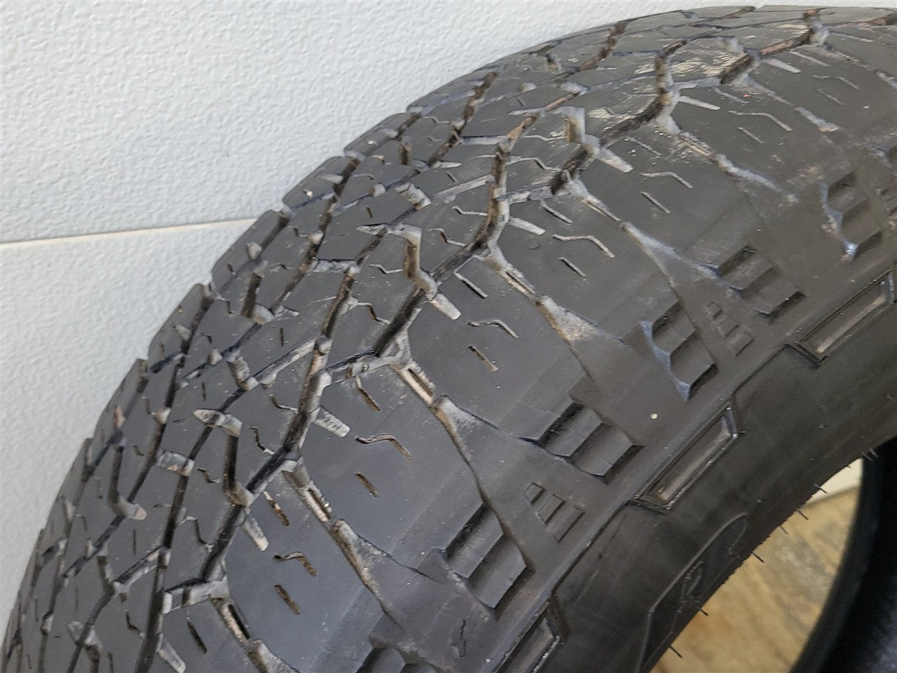 2023 SIERRA WRANGLER TRAILRUNNER AT 275/60R20 8/32" 0223 DATE CODE 34501 - image 12