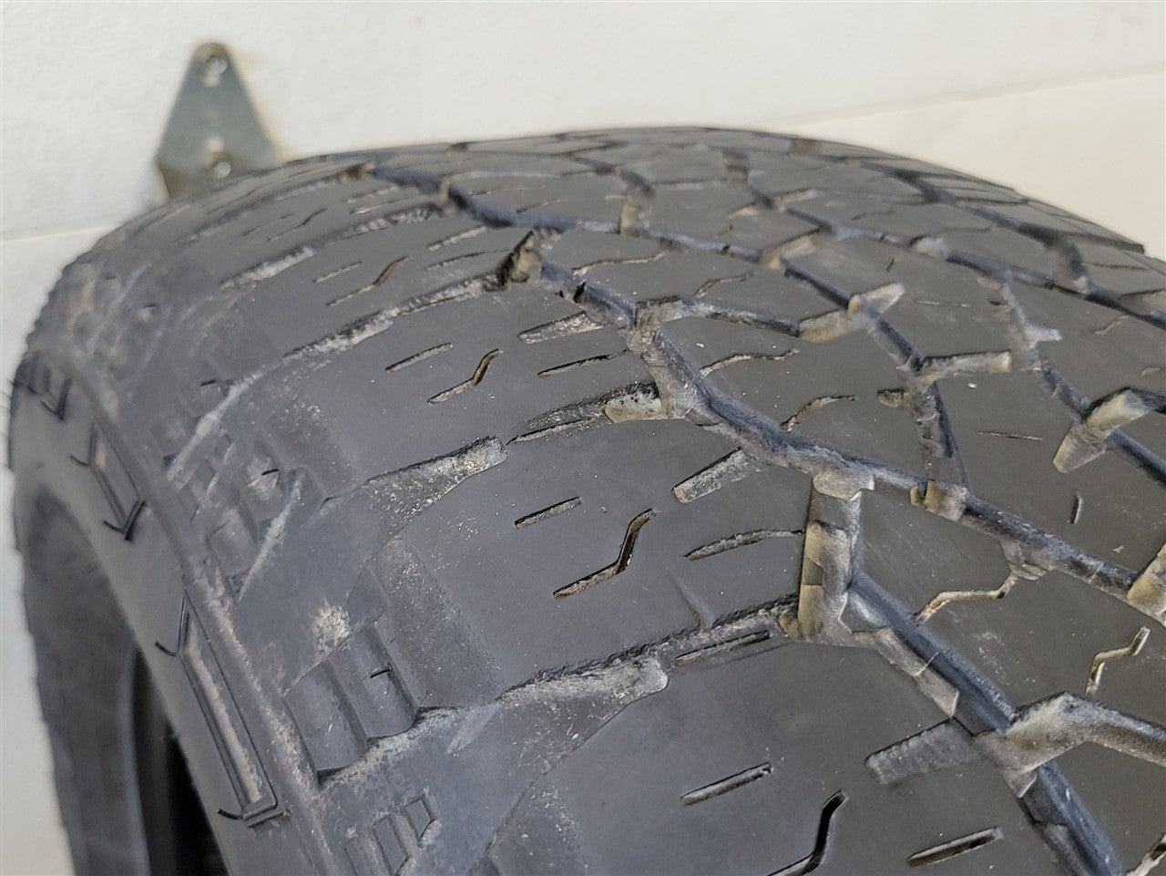 2023 SIERRA WRANGLER TRAILRUNNER AT 275/60R20 8/32" 0223 DATE CODE 34501 - image 13
