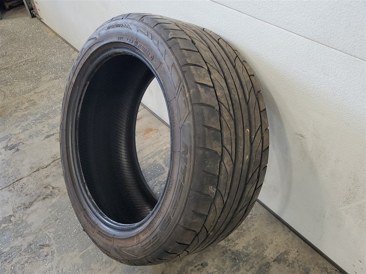 Used OEM 1999 CORVETTE NITTO NT555 G2 245/45ZR17 TIRE 8/32 1823 DATE, actual item photo 2