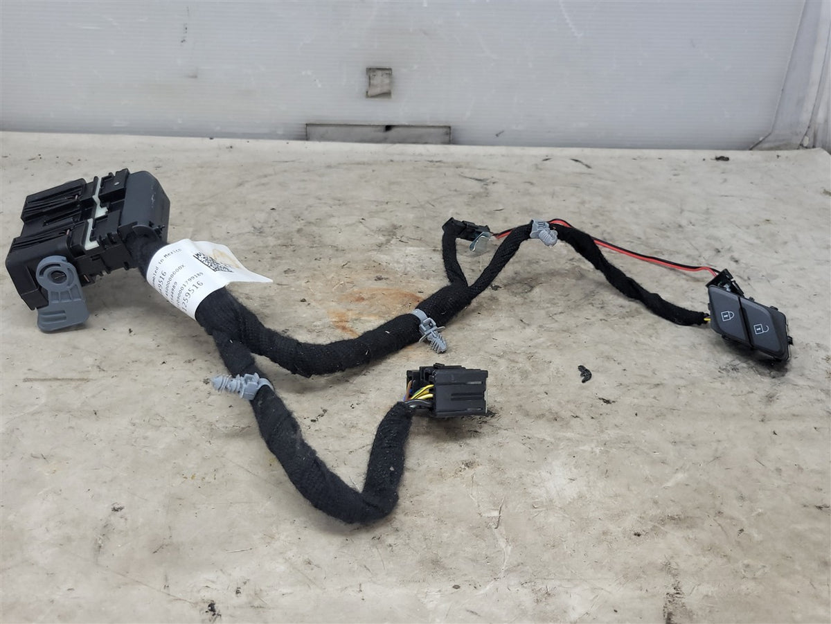 Used OEM 2019-2026 SIERRA SILVERADO FRONT RH PASSENGER DOOR LOCK, actual item photo 7