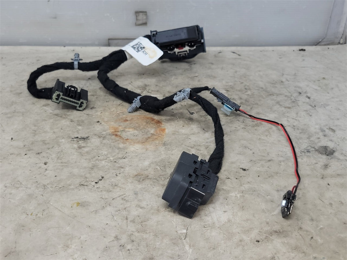 Used OEM 2019-2026 SIERRA SILVERADO FRONT RH PASSENGER DOOR LOCK, actual item photo 8
