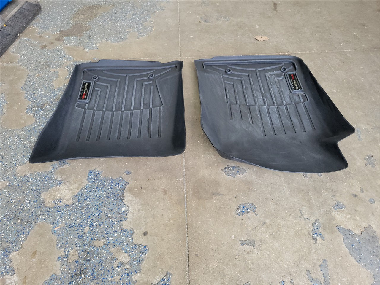 Used OEM 2010-2015 CAMARO WEATHERTECH FRONT FLOOR MAT LINERS PAIR, actual item photo 4