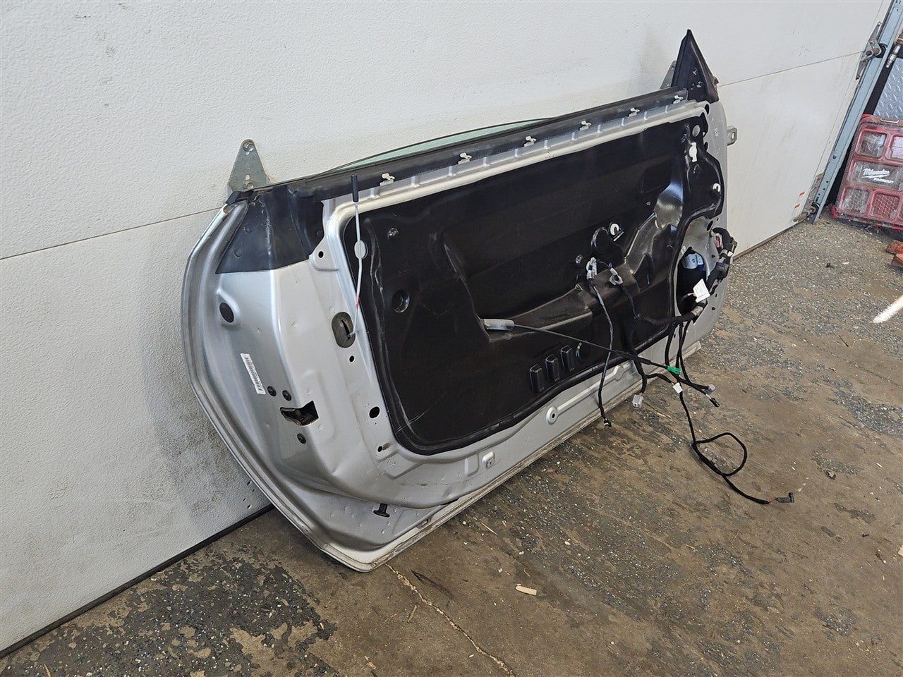Used OEM 2011-2015 CAMARO FRONT DOOR DRIVER LH CONVERTIBLE, actual item photo 6