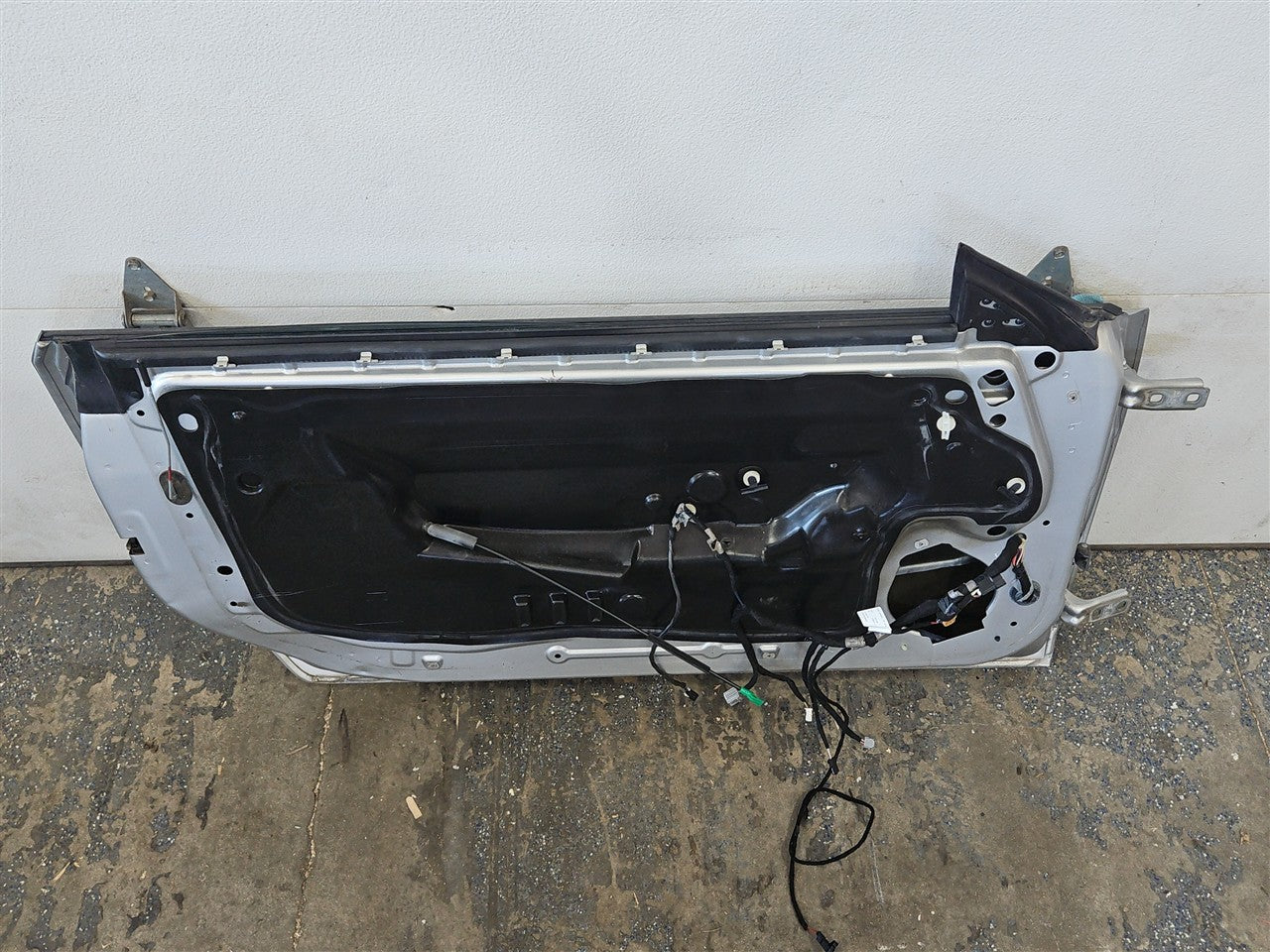 Used OEM 2011-2015 CAMARO FRONT DOOR DRIVER LH CONVERTIBLE, actual item photo 8