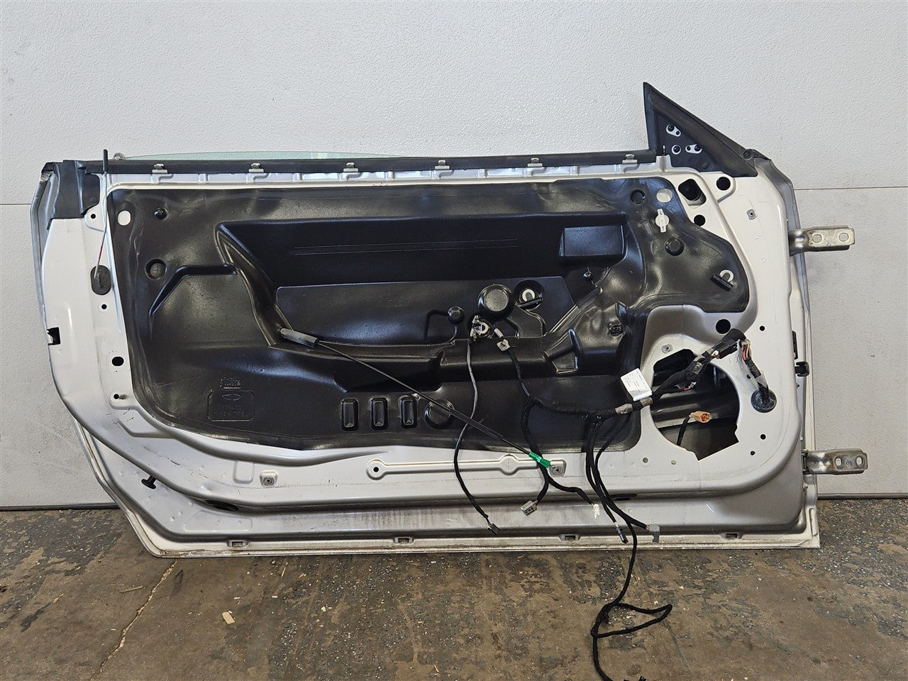 Used OEM 2011-2015 CAMARO FRONT DOOR DRIVER LH CONVERTIBLE, actual item photo 9